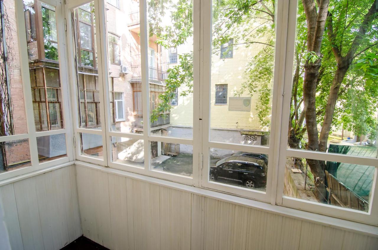 Apartment At Malaya Zhytomyrska 5 Kyiv Exterior photo