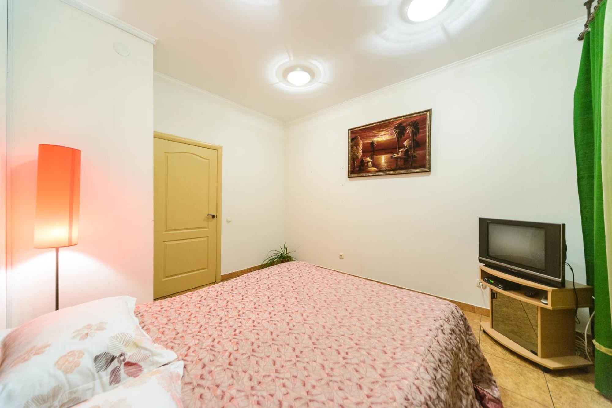 Apartment At Malaya Zhytomyrska 5 Kyiv Room photo